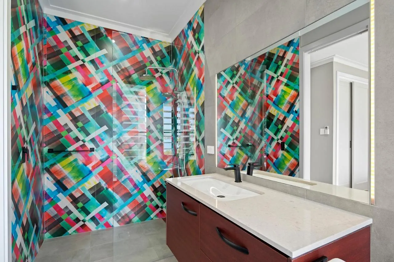 Mandalay Luxury Retreat Villa Airlie Beach Vakantiehuis