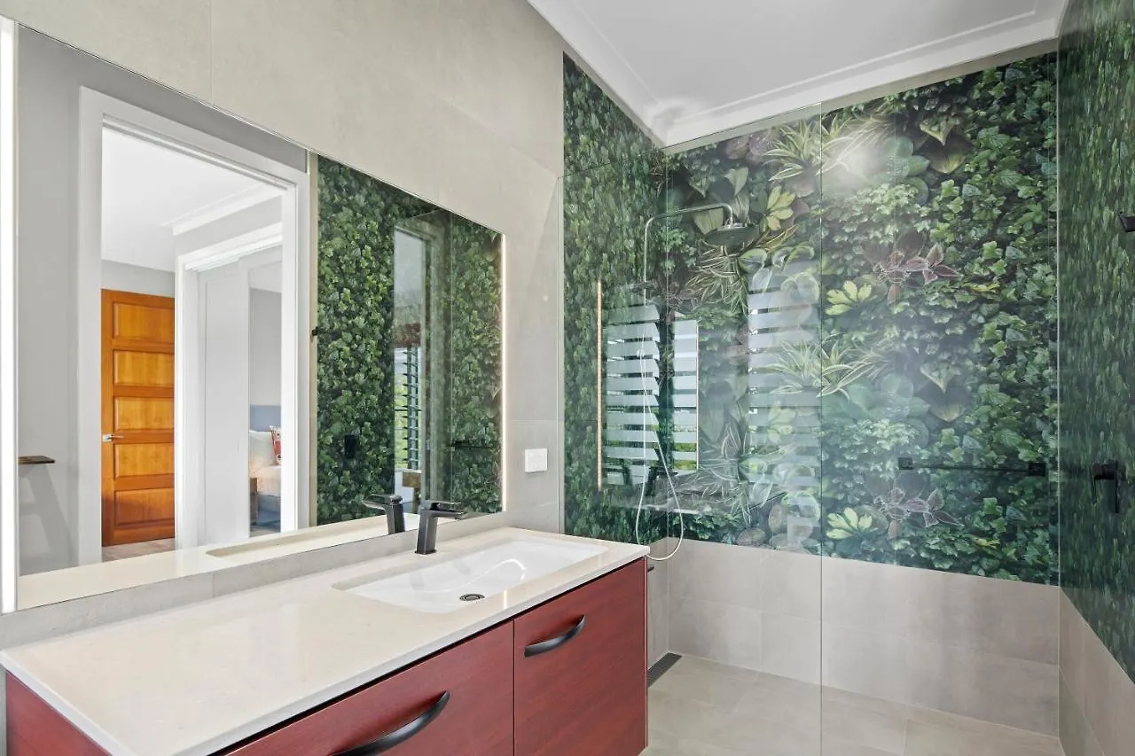 Mandalay Luxury Retreat Villa Airlie Beach Vakantiehuis